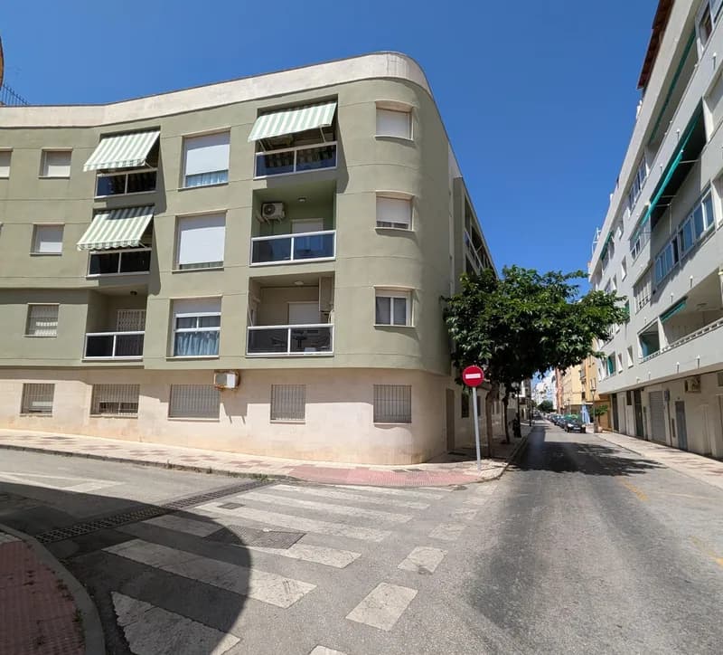 Piso de 2 habitaciones en Estepona - Imagen
